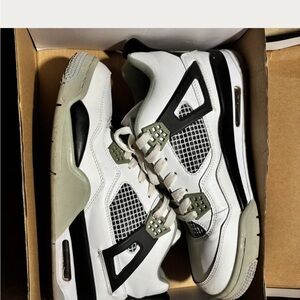 Men's White and Black Sneakers